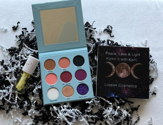 Kickin it with Karri!!! Palette and lip oil bundle!!!!