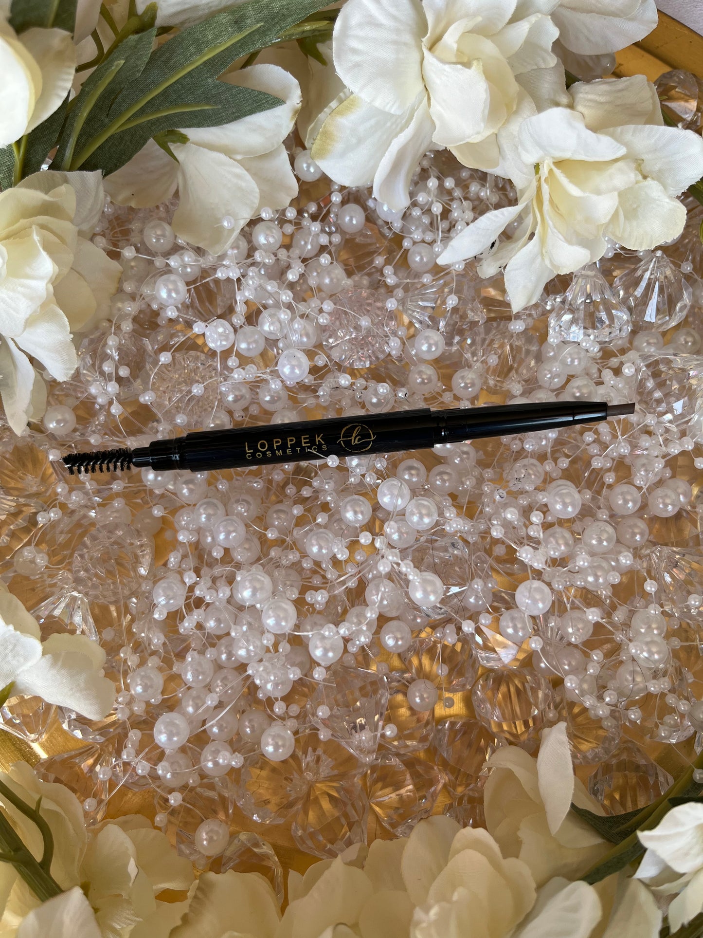 Ultra-Slim Eyebrow Pencil With Spoolie