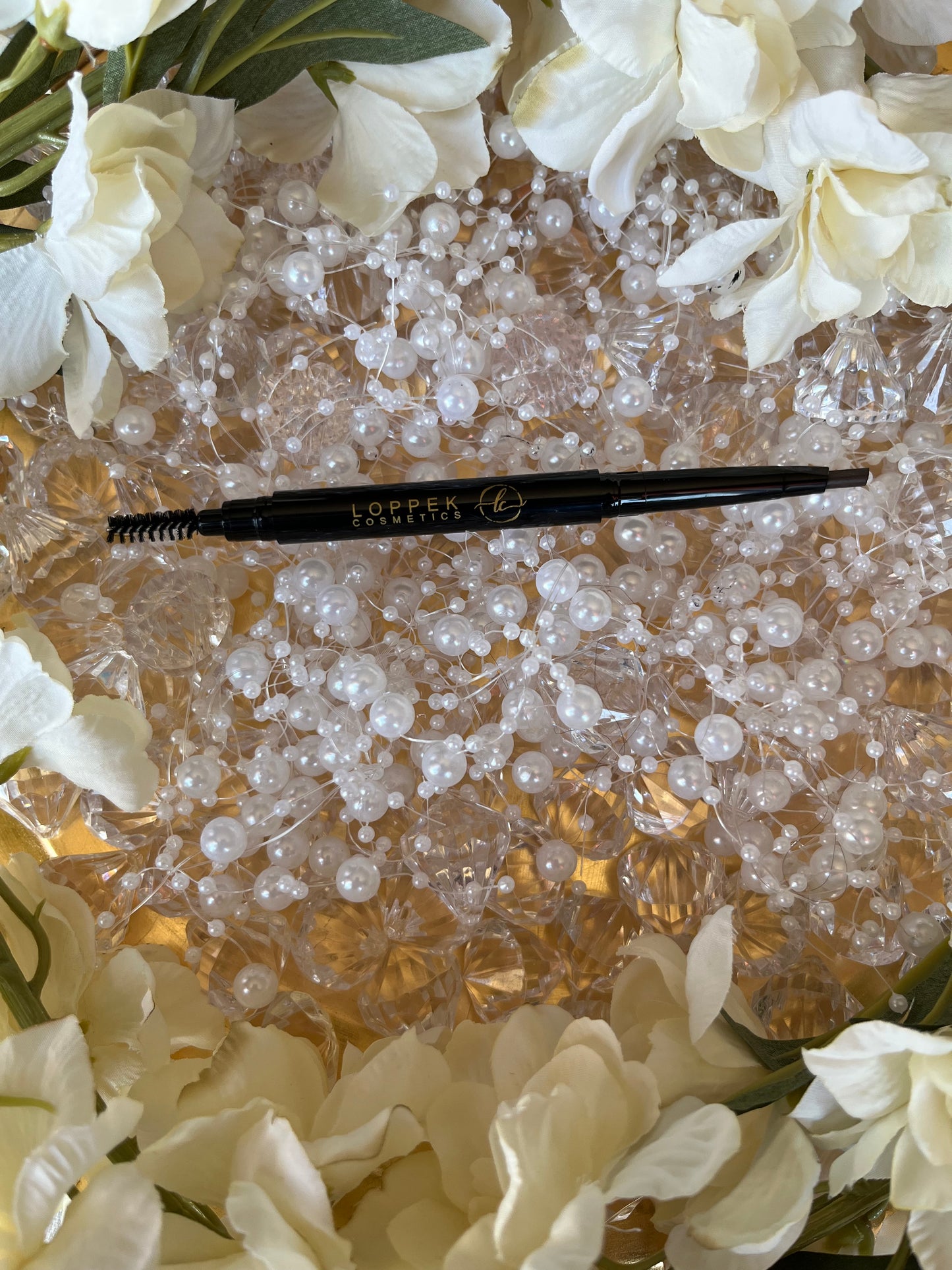 Ultra-Slim Eyebrow Pencil With Spoolie