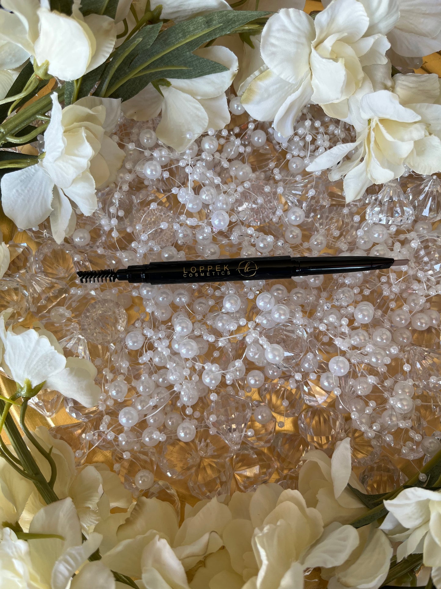 Ultra-Slim Eyebrow Pencil With Spoolie