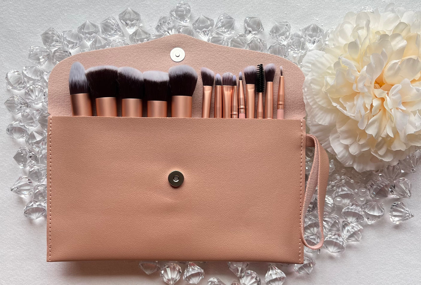 Loppek Cosmetic's 14 Piece Brush set w/bag