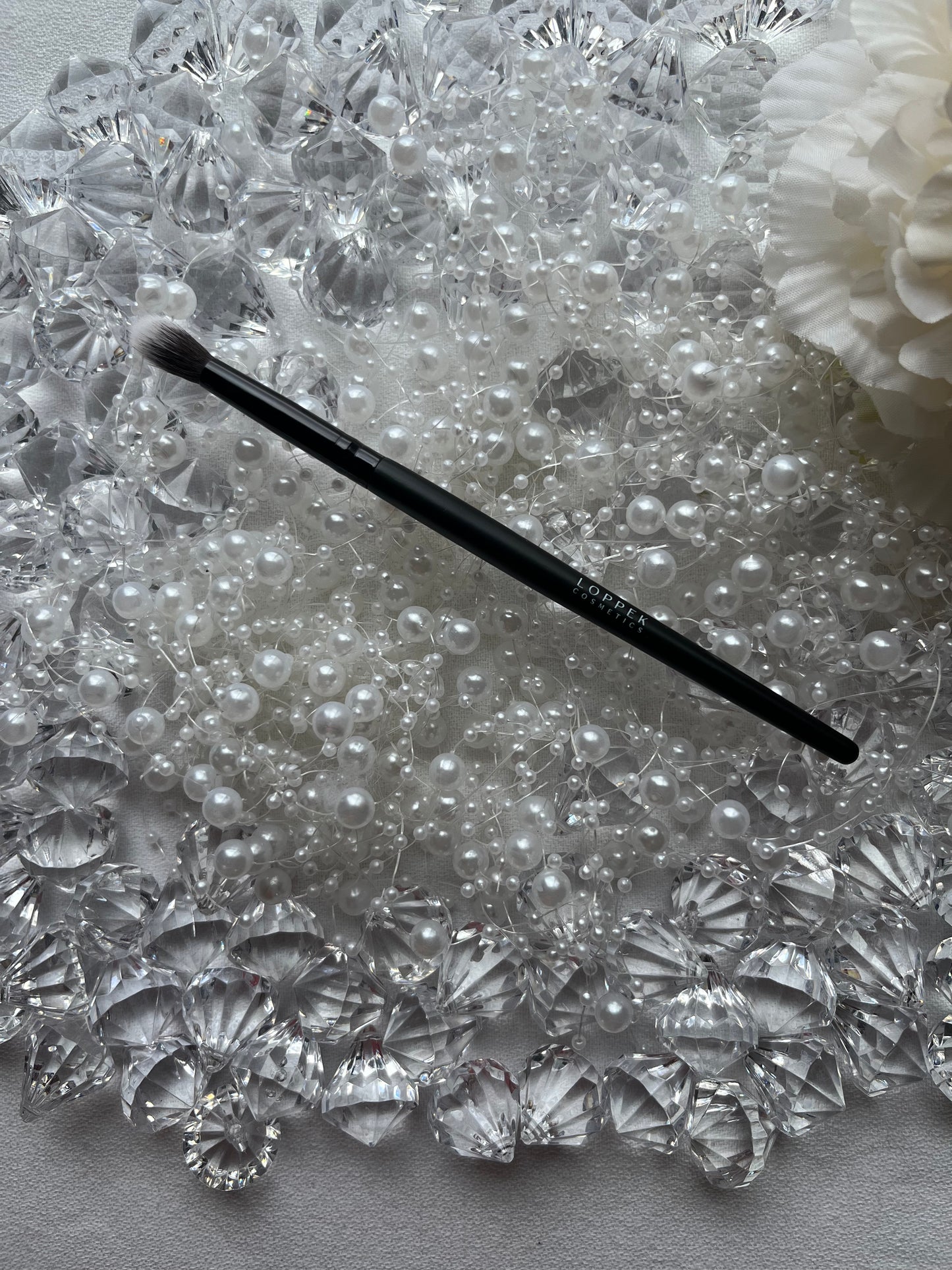 Loppek Cosmetic's signature individual Eyeshadow Brush